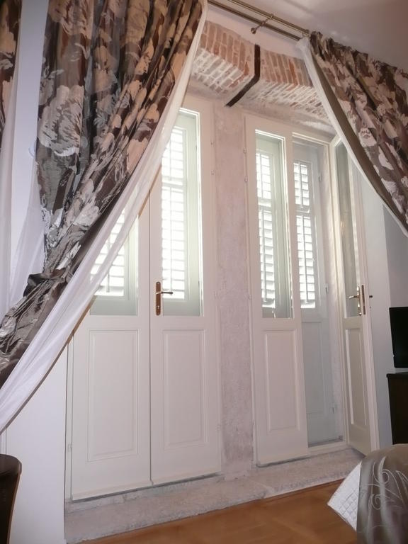 Palace Augubio Split Rum bild